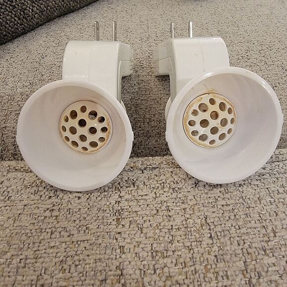 #Bath&BodyWorks White #Wallflower #Fragrance Plug **Set Of 2** - Picture 3 of 3